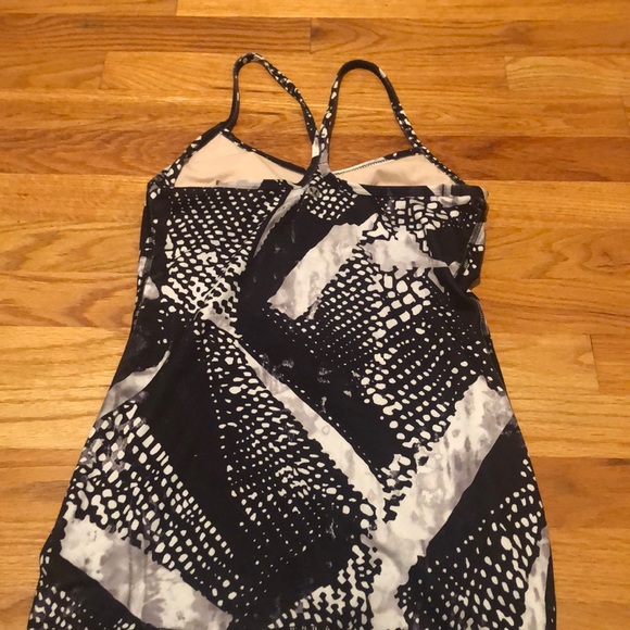 Lululemon Power Y Tank - Picture 3 of 3